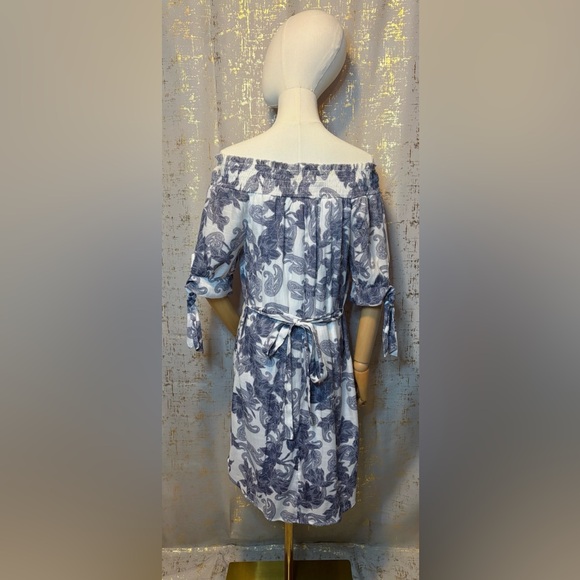 Blue Paisley Off-Shoulder Dress - Picture 4 of 4